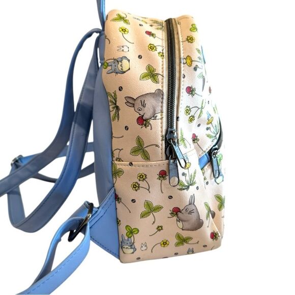 Loungefly Studio Ghibli My Neighbor Totoro Berry Picking Mini Backpack - Picture 5 of 11